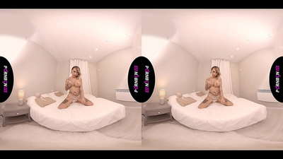 PORNBCN VR પરિપક્વ સ્પેનિશ MILF હસ્તમૈથુન કરે છે અને પીઓવીમાં તમારા ડિકને ચૂસે છે જ્યારે ધૂમ્રપાન કરે છે અને તેના પગને ધક્કો મારે છે